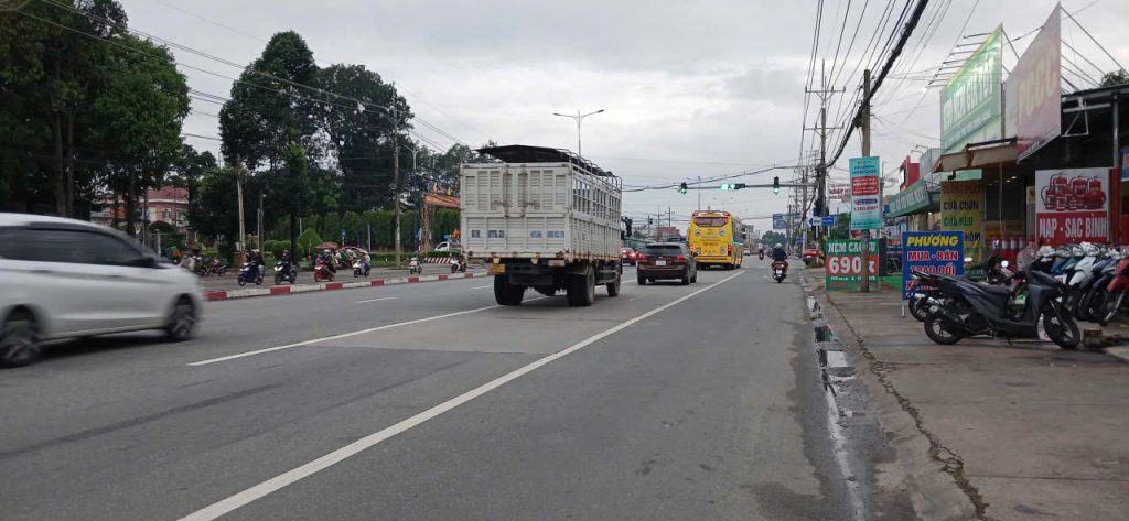 đặt mặt tiền QL13